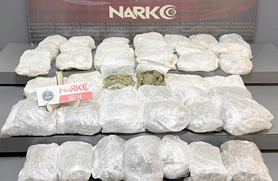 20 KİLOGRAM SKUNK ELE GEÇİRİLDİ
