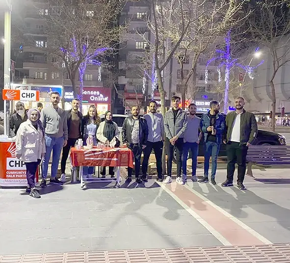 CHP&rsquo;DEN İFTAR SONRASI &lsquo;İKRAM&rsquo; JESTİ