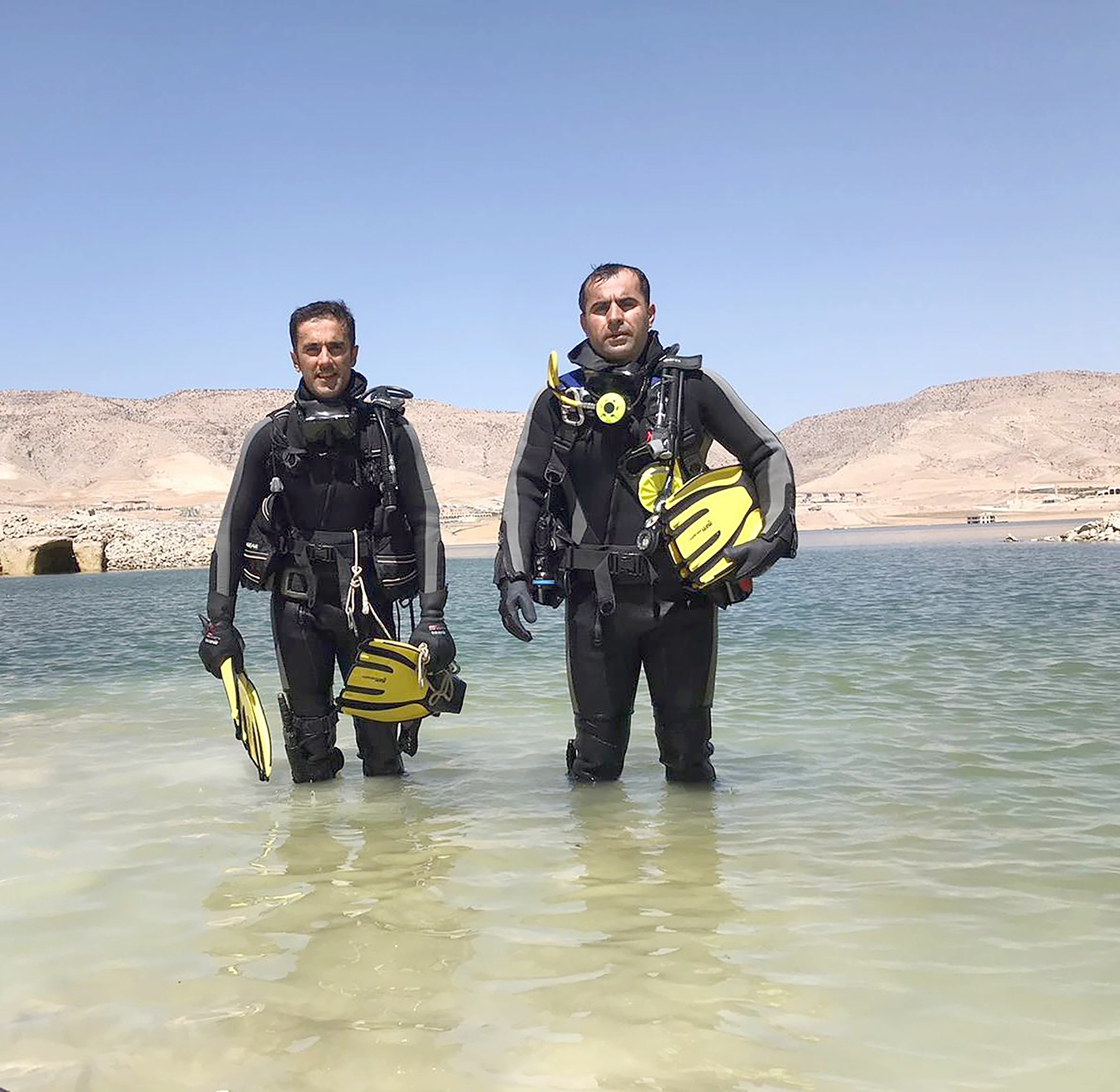 İTFAİYE DALGI&Ccedil; EKİBİ, GECE VE G&Uuml;ND&Uuml;Z &Ccedil;ALIŞIYOR