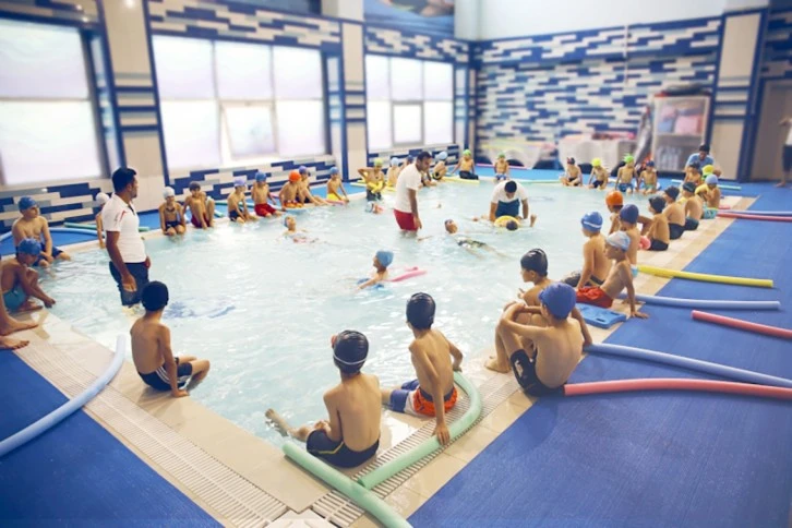 4 BİN 484 &Ouml;ĞRENCİ EĞİTİM G&Ouml;R&Uuml;YOR