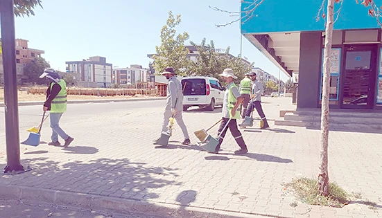 5 MAHALLEDE TEMİZLİK MESAİSİ