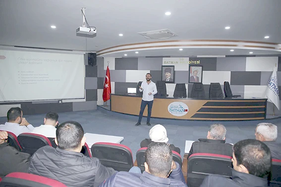 BELEDİYE OTOB&Uuml;S ŞOF&Ouml;RLERİNE &Ouml;FKE KONTROL&Uuml; EĞİTİMİ