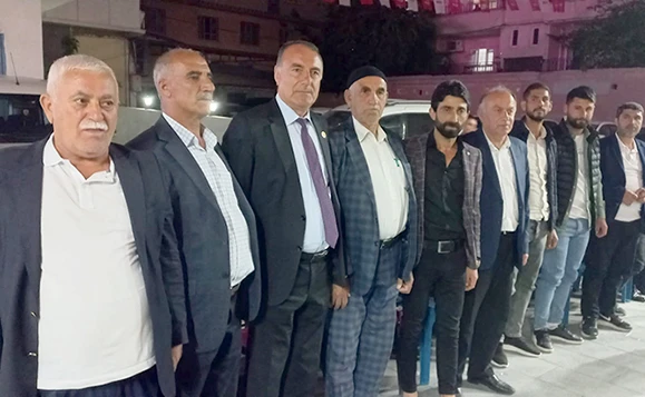 BİN KİŞİ CHP’YE KATILDI