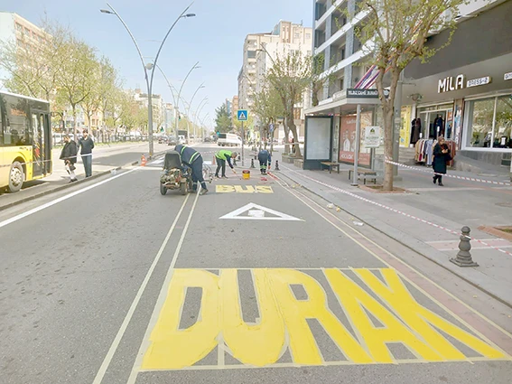 BULVARLARDA &Ccedil;İZGİLER YENİLENDİ, TRAFİK DAHA G&Uuml;VENLİ