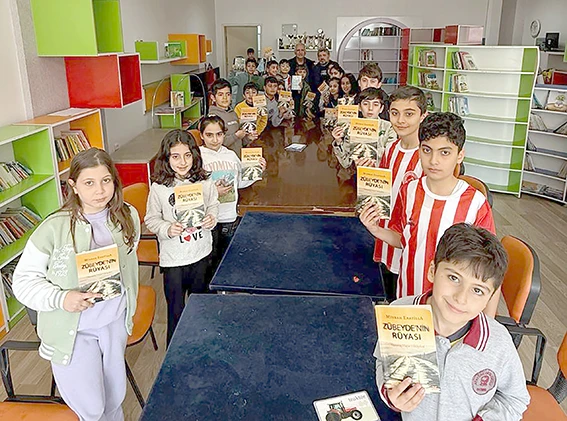 EĞİTİMCİ-YAZAR ERATİLLA, ÖĞRENCİLERLE BULUŞTU