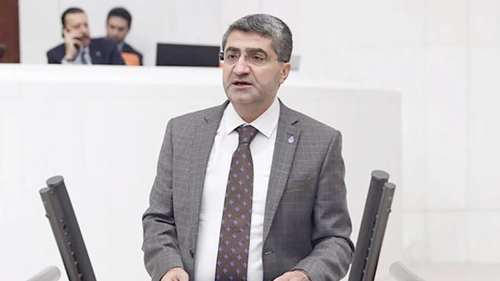 EKMEN’DEN BELEDİYE BAŞKANINA TEBRİK