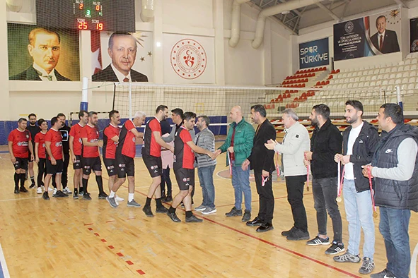 FİLENİN SAĞLIK&Ccedil;ILARI VOLEYBOL TURNUVASI SONA ERDİ