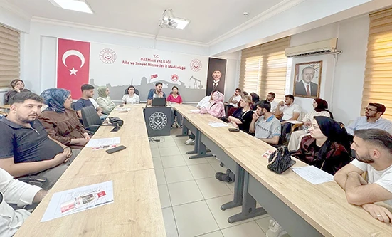 GEN&Ccedil; &Ccedil;İFTLERE EVLİLİK &Ouml;NCESİ EĞİTİM
