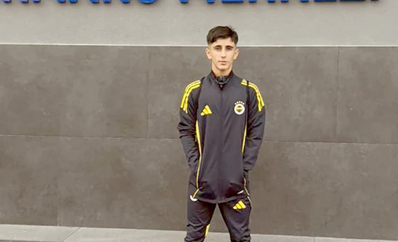 GEN&Ccedil; YETENEK RESUL AKAY, FENERBAH&Ccedil;E&rsquo;DE