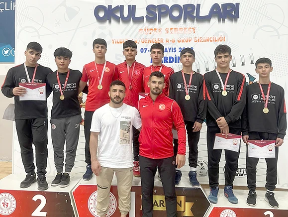 G&Uuml;REŞ&Ccedil;İLERDEN 16 MADALYA