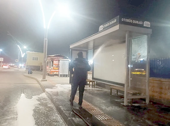 İSTASYON CADDESİNE DİP TEMİZLİĞİ