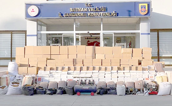 KA&Ccedil;AK T&Uuml;T&Uuml;N OPERASYONU: 2 ŞAHSA İŞLEM