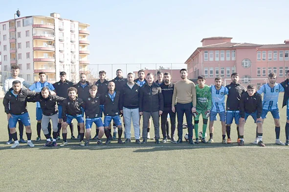 KAYMAKAM GÜNGÖR, AMATÖR MAÇI İZLEDİ