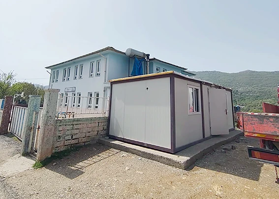 KOZLUK’TA EĞİTİME 44 KONTEYNER DESTEĞİ