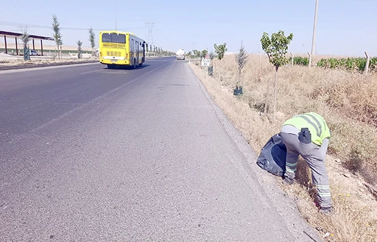 MAHALLELERDE TEMİZLİK SEFERBERLİĞİ S&Uuml;R&Uuml;YOR