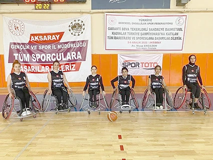 MELTEM DEMİR&rsquo;İN TAKIMI TURNUVAYI KAZANDI