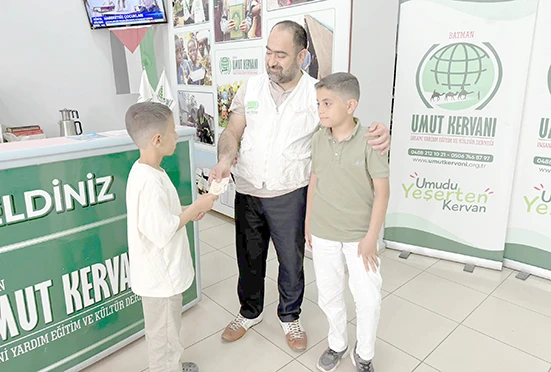 MİNİK KARDEŞLERDEN GAZZE&rsquo;YE BAYRAM DESTEĞİ