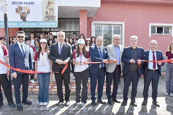 İKİ OKULDAN ORTAK T&Uuml;BİTAK BİLİM FUARI