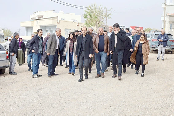 DEM’Lİ HEYET, ACILI AİLEYİ ZİYARET ETTİ