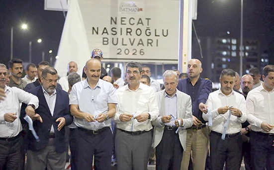 NECAT NASIROĞLU BULVARI&rsquo;NIN 1. ETABI ULAŞIMA A&Ccedil;ILDI