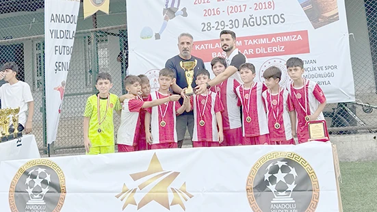 ANADOLU YILDIZLARI BATMAN&rsquo;DA SAHAYA &Ccedil;IKTI