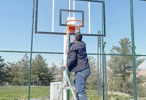 ESENTEPE YANINDAKİ MİLLET BAH&Ccedil;ESİNDE D&Uuml;ZENLEME &Ccedil;ALIŞMASI