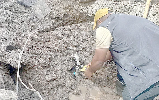 BASKİ EKİPLERİ SU KA&Ccedil;AĞININ KAYNAĞINI TESPİT ETTİ