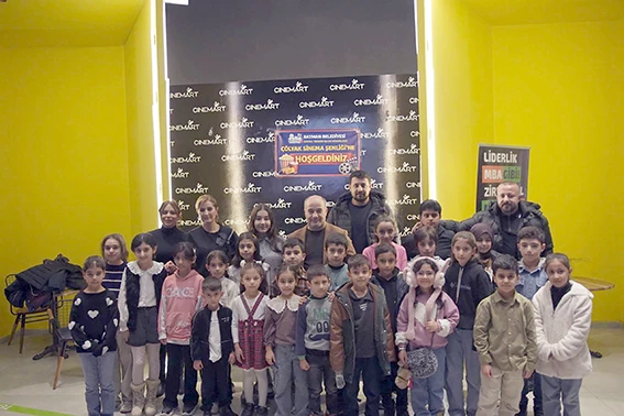 &Ccedil;&Ouml;LYAK HASTASI &Ccedil;OCUKLAR İ&Ccedil;İN SİNEMA ŞENLİĞİ D&Uuml;ZENLENDİ