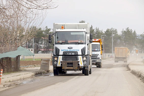 YOLLARDA &Ccedil;ALIŞMALAR HIZLA İLERLİYOR