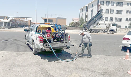KENTİN D&Ouml;RT BİR YANINDA HAŞERELERE KARŞI ETKİN M&Uuml;CADELE