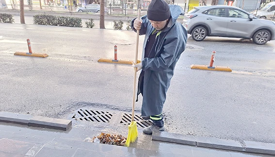 TEMİZLİK İŞLERİ&rsquo;NDEN KAPSAMLI ŞEHİR TEMİZLİĞİ