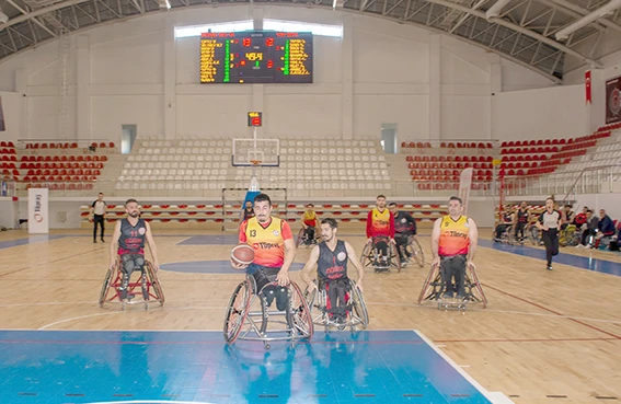 BATMANLI BASKETBOLCULAR, VAN’I RAHAT GEÇTİ