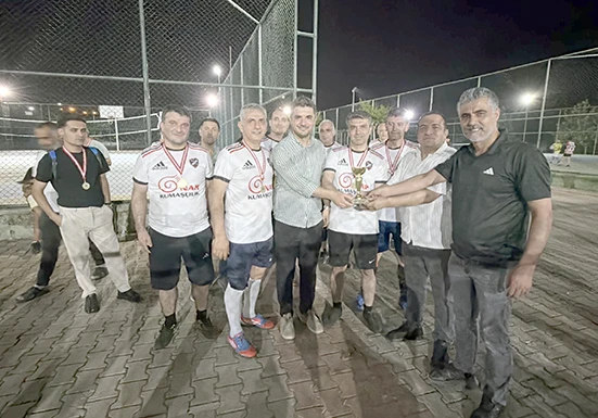 HAVALİMANINDA 8 TAKIM YARIŞTI