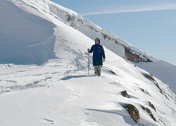 HARRUT YAYLASI&rsquo;NA KARLI YOLDA 4 SAATLİK TIRMANIŞ