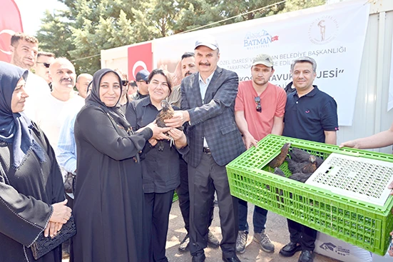 662 KADIN GİRİŞİMCİYE 40 BİN KOŞAN TAVUK DESTEĞİ
