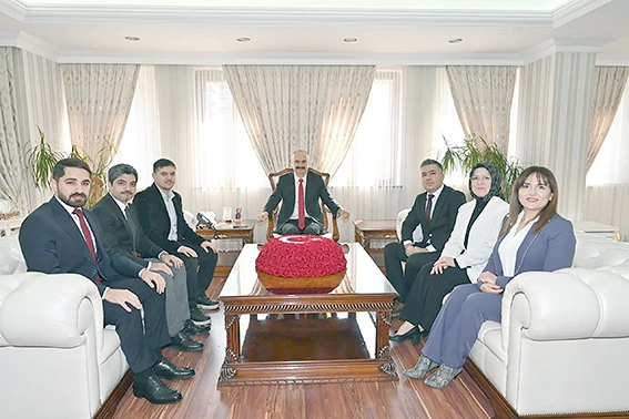 VALİ CANALP&rsquo;A 14 MART TIP BAYRAMI ZİYARETİ