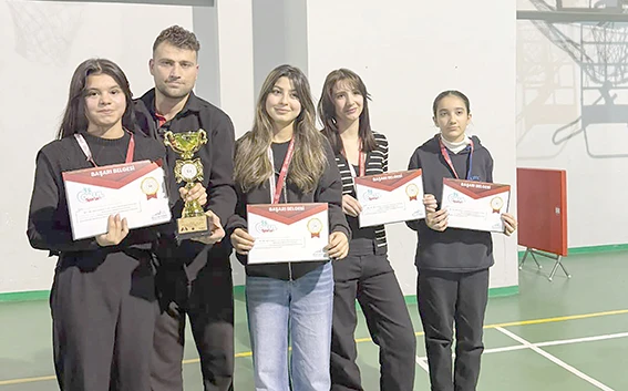 GEN&Ccedil; KIZLAR SATRAN&Ccedil; ŞAMPİYONASI TAMAMLANDI