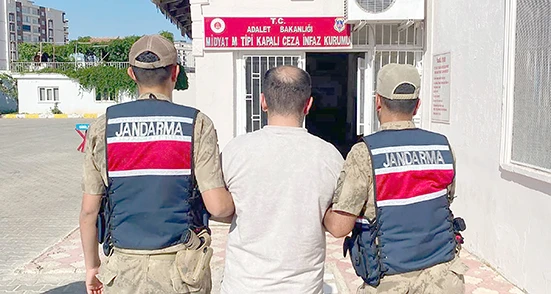 ARANAN SU&Ccedil;LULARA OPERASYON: 65 KİŞİ YAKALANDI