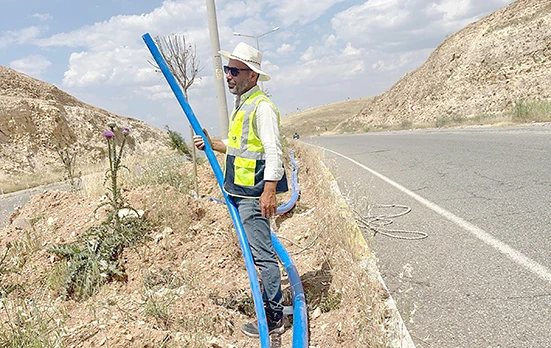 &Ccedil;EVRE YOLLARI YEŞİL KUŞAK PROJESİYLE YEŞİLE B&Uuml;R&Uuml;N&Uuml;YOR