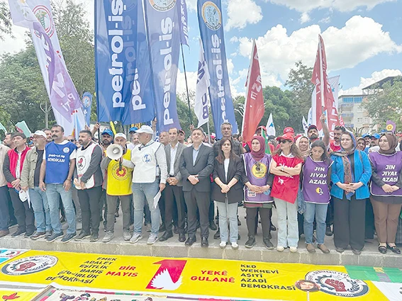 1 MAYIS COŞKUYLA KUTLANDI