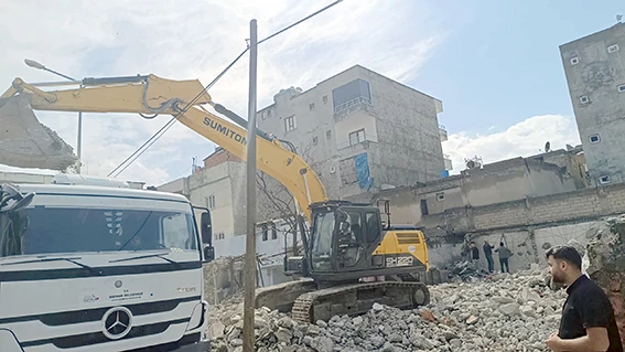 METRUK BİNALAR YIKILIYOR TEMİZLENİYOR