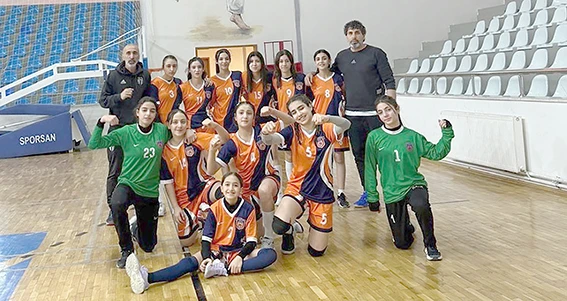 TOKİ&rsquo;NİN KIZLARI NAMAĞLUP B&Ouml;LGE ŞAMPİYONU OLDU