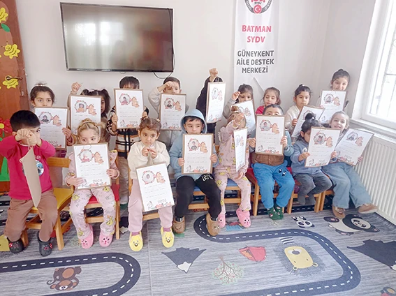 G&Uuml;NEYKENT&rsquo;TE &Ccedil;OCUKLAR 2026 TAKVİMİNİ TASARLADI