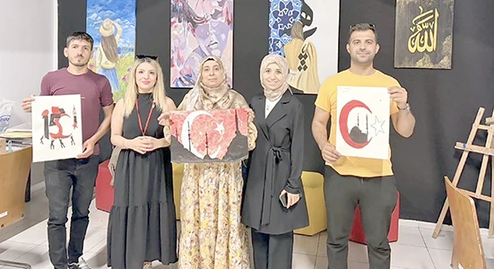 ŞEHİT YAKINLARINDAN 15 TEMMUZ'A ANLAMLI SANAT &Ccedil;ALIŞMASI