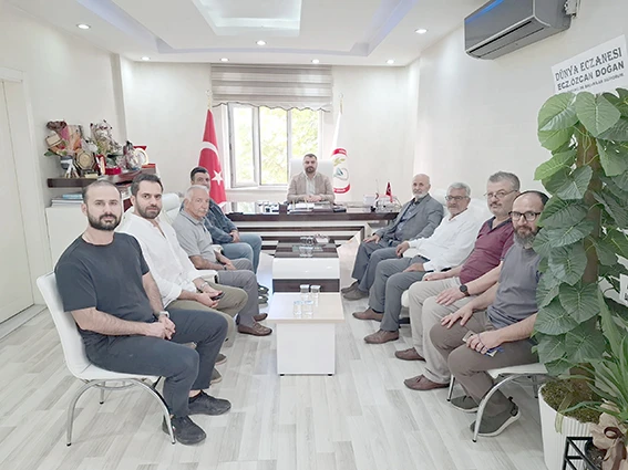 SAADET PARTİSİNDEN ECZACILAR GÜNÜ ZİYARETİ