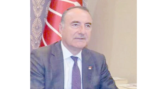 YAŞAR, CHP'DEN AYRILDIĞINI A&Ccedil;IKLADI