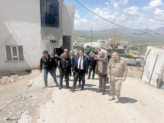 BEYBAĞI K&Ouml;Y&Uuml;NDE YOL &Ccedil;ALIŞMALARI İNCELENDİ