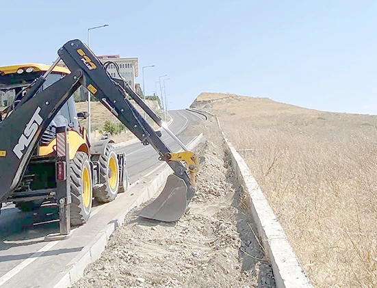 PARKE VE BORD&Uuml;R &Ccedil;ALIŞMALARI HIZ KESMİYOR