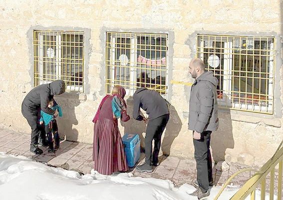 ZORLU KIŞA RAĞMEN K&Ouml;YLERDE AŞILAMA SEFERBERLİĞİ