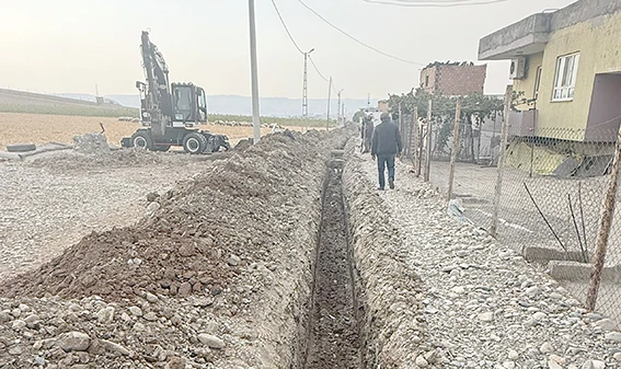 BASKİ KÖSE TARLA KÖYÜ’NE YENİ SU HATTI DÖŞÜYOR